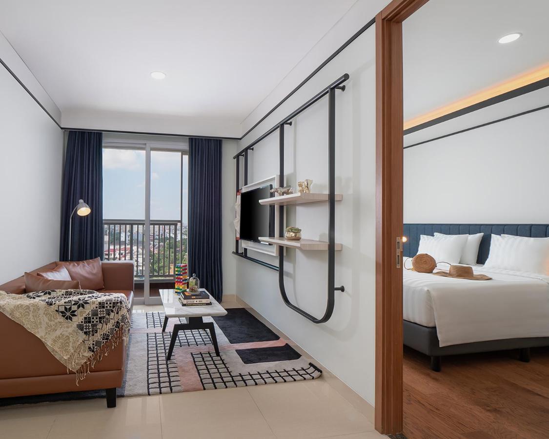 The Reiz Suites, Artotel Curated Medan Exterior photo